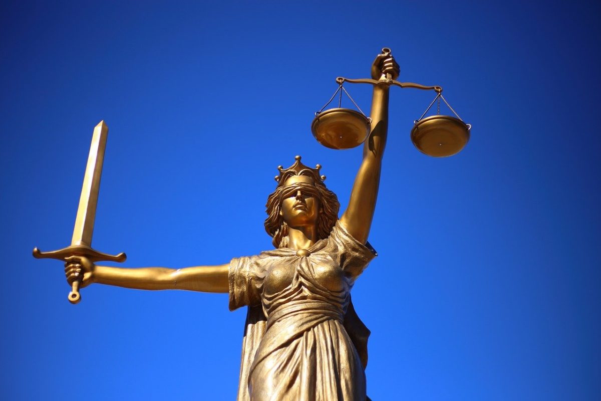 W czym umie nam pomóc radca prawny? W jakich rozprawach i w jakich dziedzinach prawa wesprze nam radca prawny?